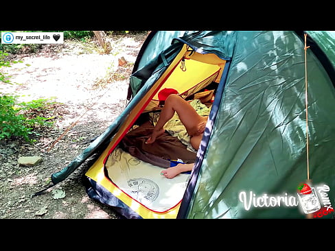 ❤️ Gikuha sa camera Passionate jerk off Stranger in a tent ❤️ Porn video sa amon