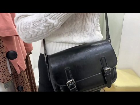 ❤️ Public masturbation sa batan-ong bitch FeralBerry nga adunay dildo sa fitting room ❤️ Porn video sa amon