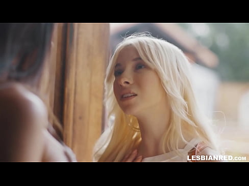 ❤️ Ang babaye mipauli pipila ka bulan ang milabay ug mikaon sa puki sa iyang stepmom ❤️ Porn video sa amon